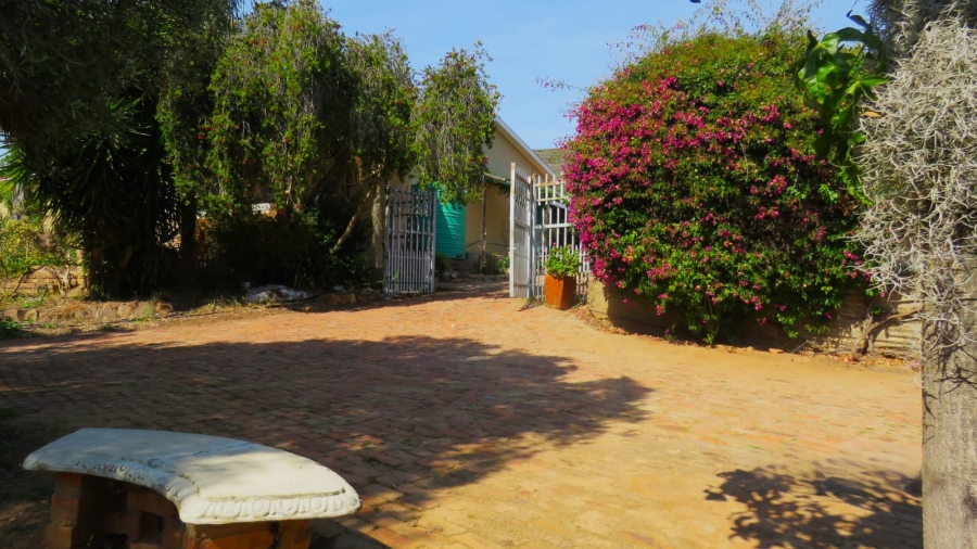 5 Bedroom Property for Sale in Uniondale Western Cape